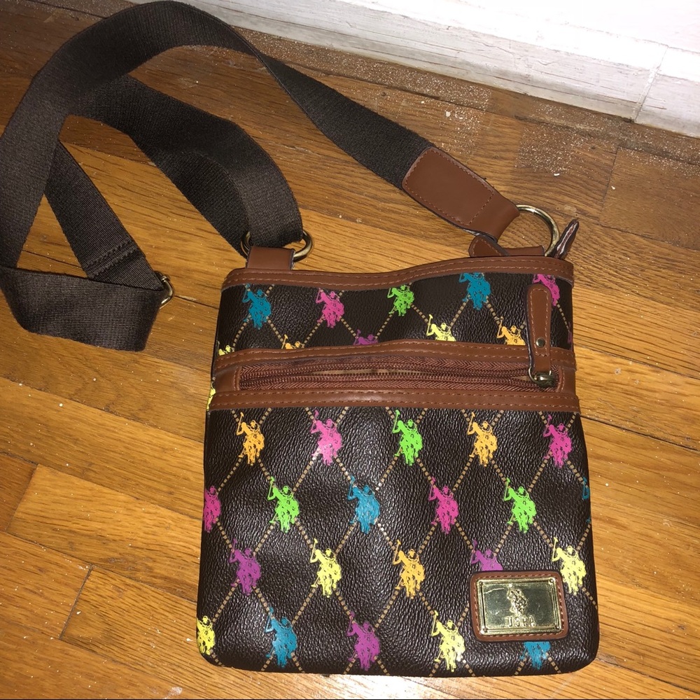 U.S. POLO ASSN CROSS BODY BAG